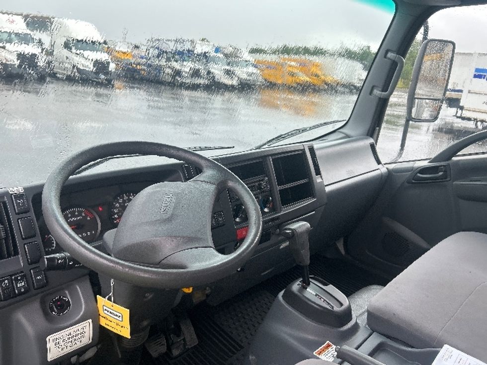 Light Duty Box Truck-Light and Medium Duty Trucks-Isuzu-2021-NPR EFI-Mobile-AL-105,382\n\t\tmiles-$ 41,500 - Image 17