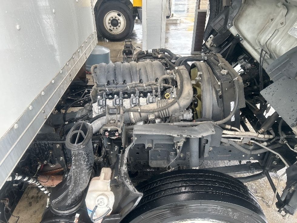 Light Duty Box Truck-Light and Medium Duty Trucks-Isuzu-2021-NPR EFI-Mobile-AL-105,382\n\t\tmiles-$ 41,500 - Image 23