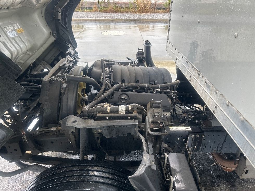 Light Duty Box Truck-Light and Medium Duty Trucks-Isuzu-2021-NPR EFI-Mobile-AL-105,382\n\t\tmiles-$ 41,500 - Image 24