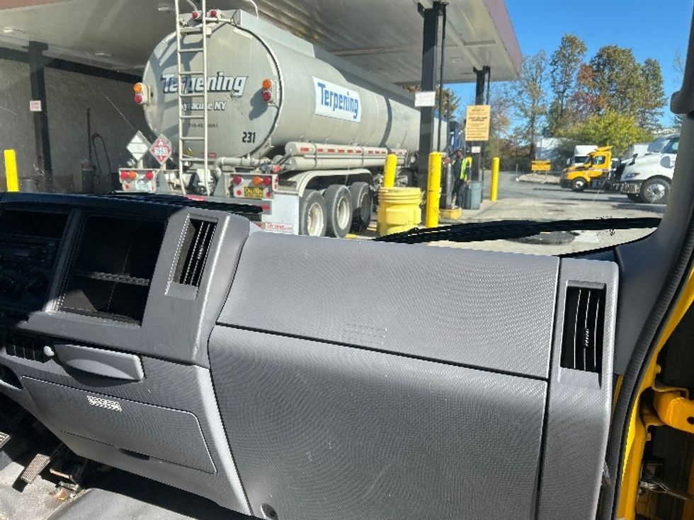 Light Duty Box Truck-Light and Medium Duty Trucks-Isuzu-2021-NPR EFI-Montgomery-NY-103,709\n\t\tmiles-$ 35,250 - Image 19