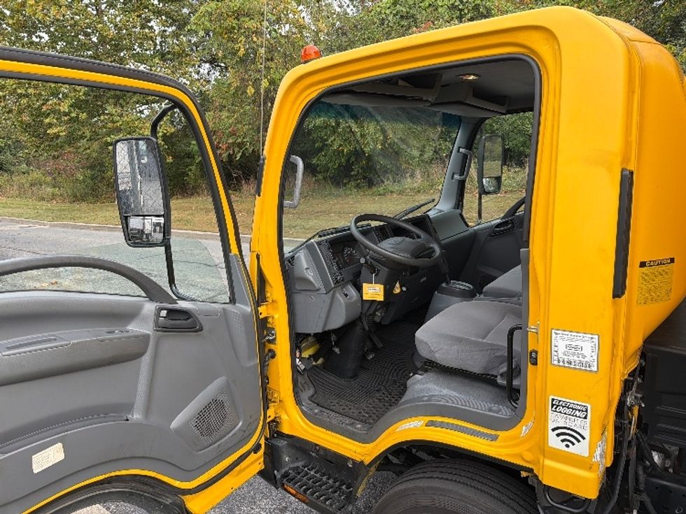Light Duty Box Truck-Light and Medium Duty Trucks-Isuzu-2021-NPR EFI-Montgomery-NY-110,375\n\t\tmiles-$ 34,000 - Image 16