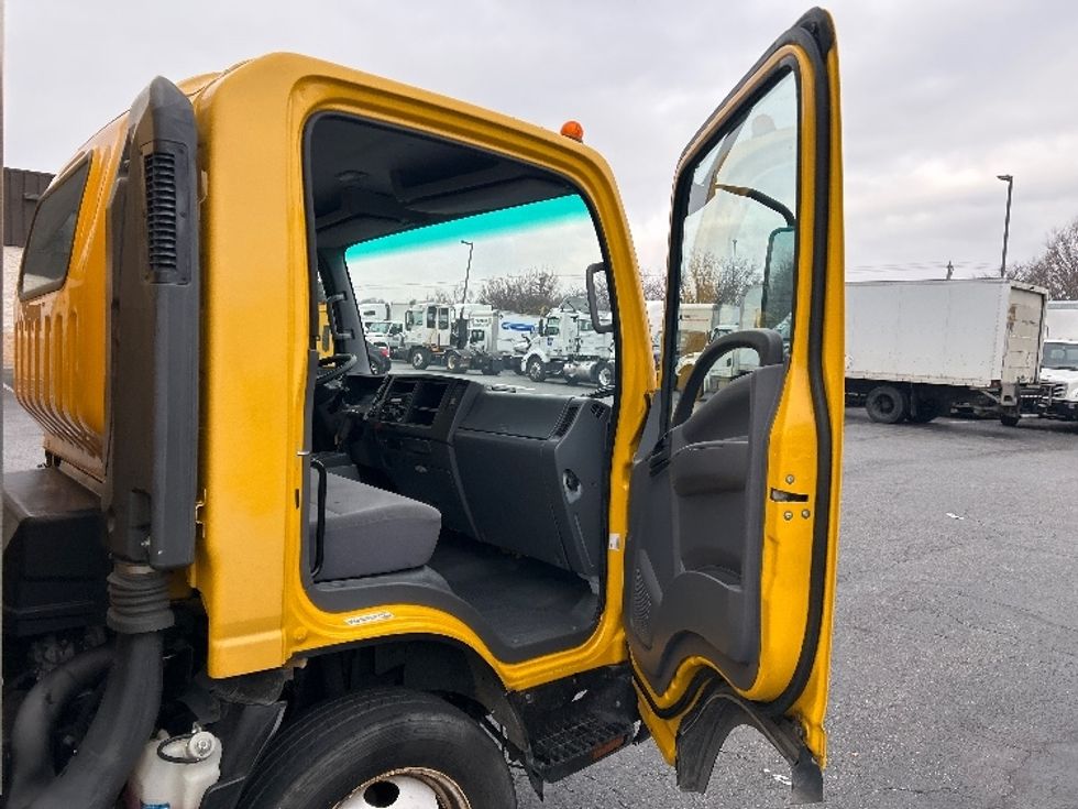 Light Duty Box Truck-Light and Medium Duty Trucks-Isuzu-2021-NPR EFI-Montgomery-NY-111,509\n\t\tmiles-$ 32,500 - Image 20