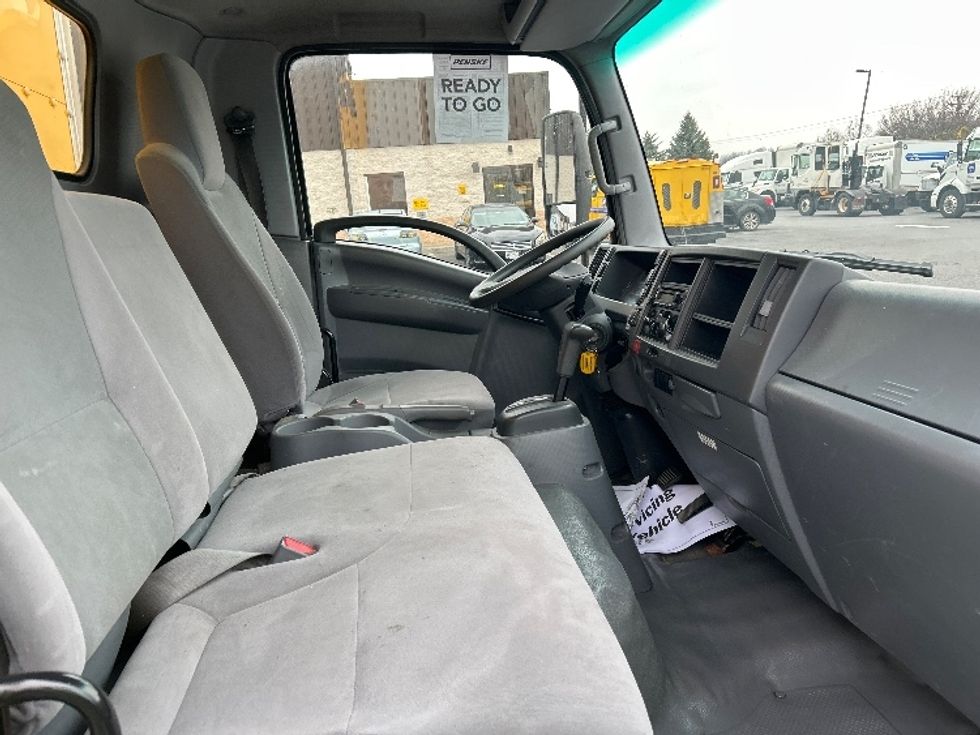 Light Duty Box Truck-Light and Medium Duty Trucks-Isuzu-2021-NPR EFI-Montgomery-NY-111,509\n\t\tmiles-$ 32,500 - Image 22