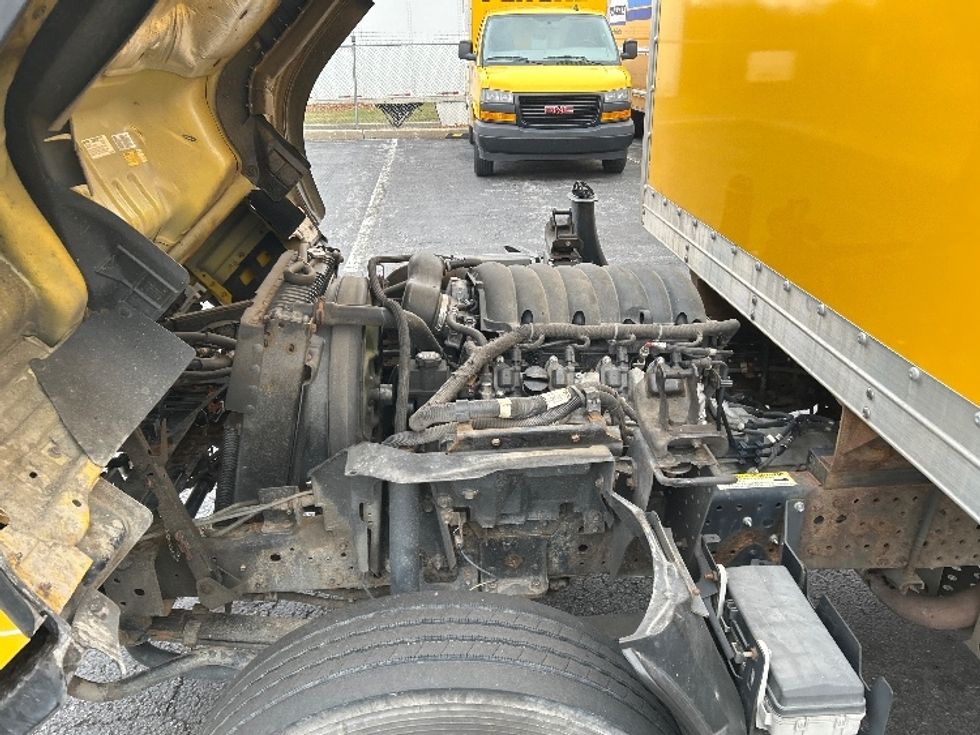 Light Duty Box Truck-Light and Medium Duty Trucks-Isuzu-2021-NPR EFI-Montgomery-NY-111,509\n\t\tmiles-$ 32,500 - Image 24