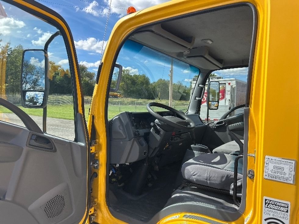 Light Duty Box Truck-Light and Medium Duty Trucks-Isuzu-2021-NPR EFI-Nashville (Mount Juliet)-TN-129,179\n\t\tmiles-$ 33,750 - Image 16