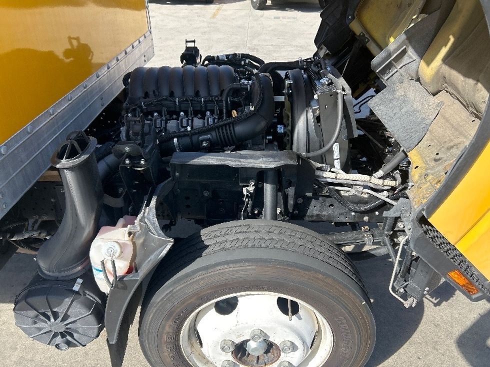 Light Duty Box Truck-Light and Medium Duty Trucks-Isuzu-2021-NPR EFI-National City-CA-86,930\n\t\tmiles-$ 41,250 - Image 23