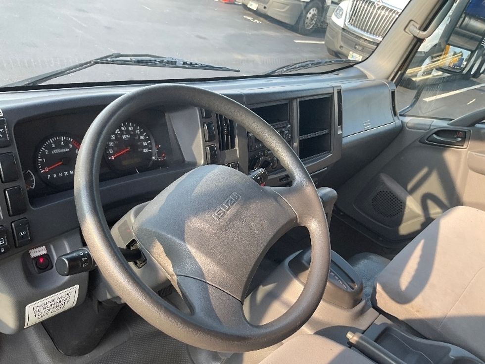 Light Duty Box Truck-Light and Medium Duty Trucks-Isuzu-2021-NPR EFI-New Castle-DE-107,283\n\t\tmiles-$ 36,750 - Image 17