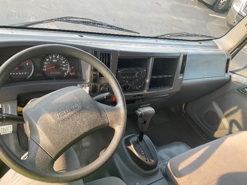 Light Duty Box Truck-Light and Medium Duty Trucks-Isuzu-2021-NPR EFI-New Castle-DE-107,283\n\t\tmiles-$ 36,750 - Image 18