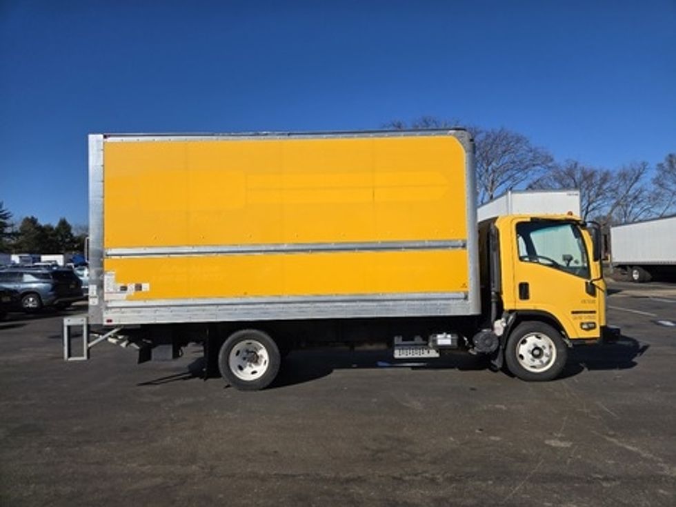 Light Duty Box Truck-Light and Medium Duty Trucks-Isuzu-2021-NPR EFI-New Castle-DE-107,387\n\t\tmiles-$ 32,250 - Image 15