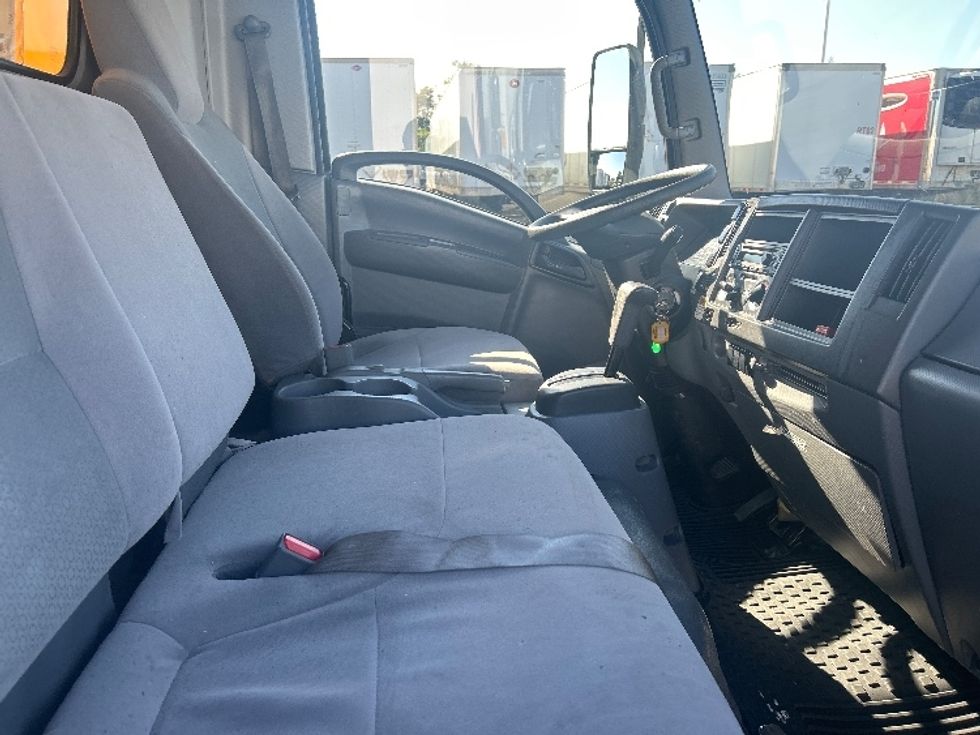 Light Duty Box Truck-Light and Medium Duty Trucks-Isuzu-2021-NPR EFI-New Castle-DE-107,387\n\t\tmiles-$ 32,250 - Image 22