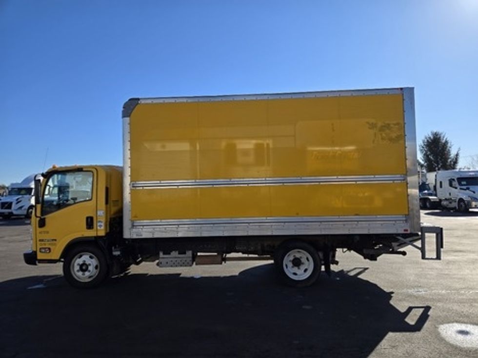 Light Duty Box Truck-Light and Medium Duty Trucks-Isuzu-2021-NPR EFI-New Castle-DE-107,387\n\t\tmiles-$ 32,250 - Image 4