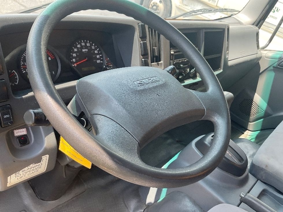 Light Duty Box Truck-Light and Medium Duty Trucks-Isuzu-2021-NPR EFI-New Castle-DE-115,895\n\t\tmiles-$ 35,250 - Image 17