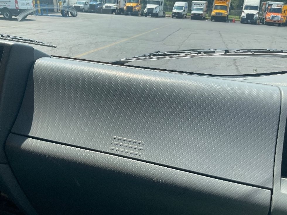 Light Duty Box Truck-Light and Medium Duty Trucks-Isuzu-2021-NPR EFI-New Castle-DE-115,895\n\t\tmiles-$ 35,250 - Image 21