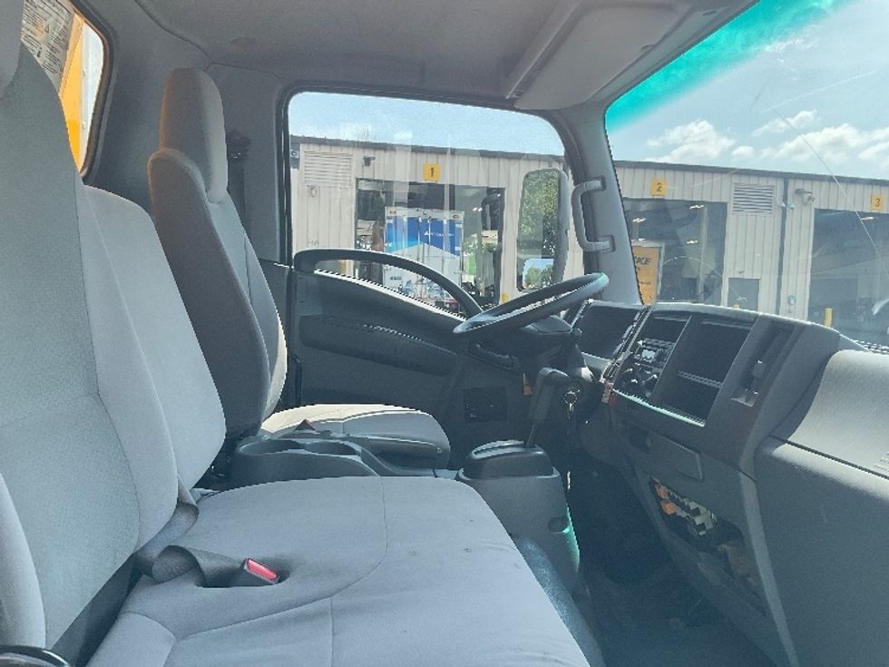 Light Duty Box Truck-Light and Medium Duty Trucks-Isuzu-2021-NPR EFI-New Castle-DE-115,895\n\t\tmiles-$ 35,250 - Image 22