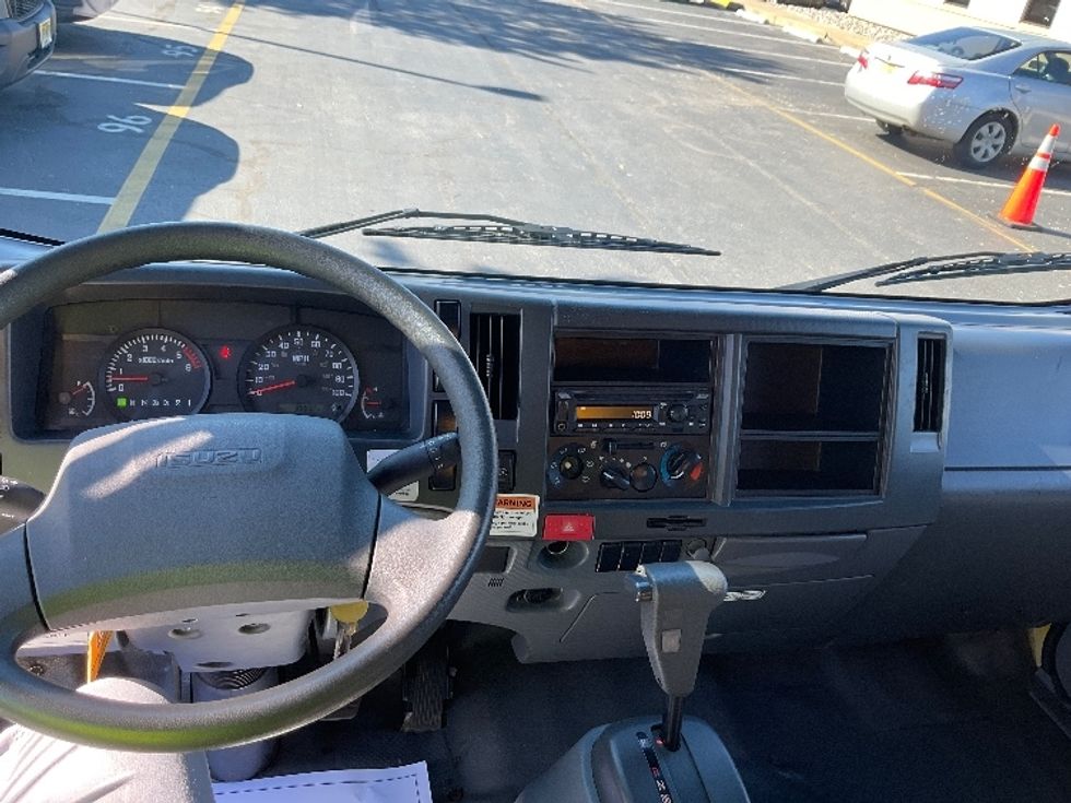 Light Duty Box Truck-Light and Medium Duty Trucks-Isuzu-2021-NPR EFI-New Castle-DE-86,638\n\t\tmiles-$ 39,000 - Image 18