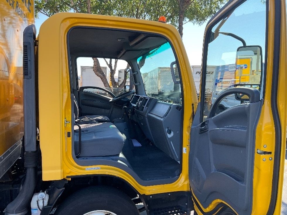 Light Duty Box Truck-Light and Medium Duty Trucks-Isuzu-2021-NPR EFI-New Castle-DE-86,638\n\t\tmiles-$ 39,000 - Image 22