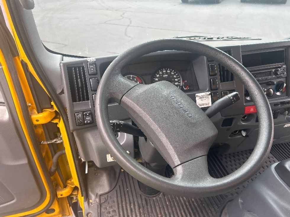 Light Duty Box Truck-Light and Medium Duty Trucks-Isuzu-2021-NPR EFI-Norcross-GA-157,201\n\t\tmiles-$ 28,750 - Image 17