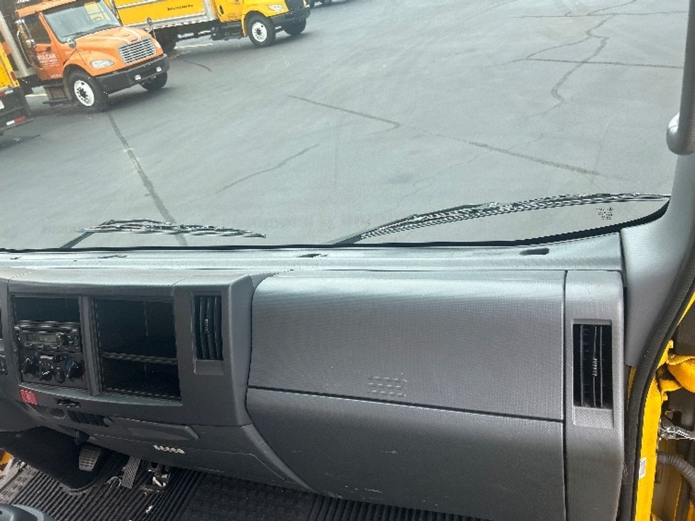 Light Duty Box Truck-Light and Medium Duty Trucks-Isuzu-2021-NPR EFI-Norcross-GA-157,201\n\t\tmiles-$ 28,750 - Image 21