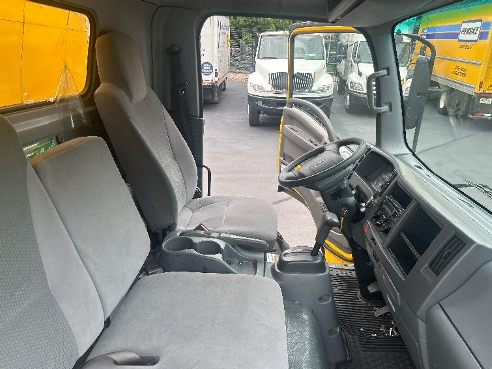 Light Duty Box Truck-Light and Medium Duty Trucks-Isuzu-2021-NPR EFI-Norcross-GA-157,201\n\t\tmiles-$ 28,750 - Image 22
