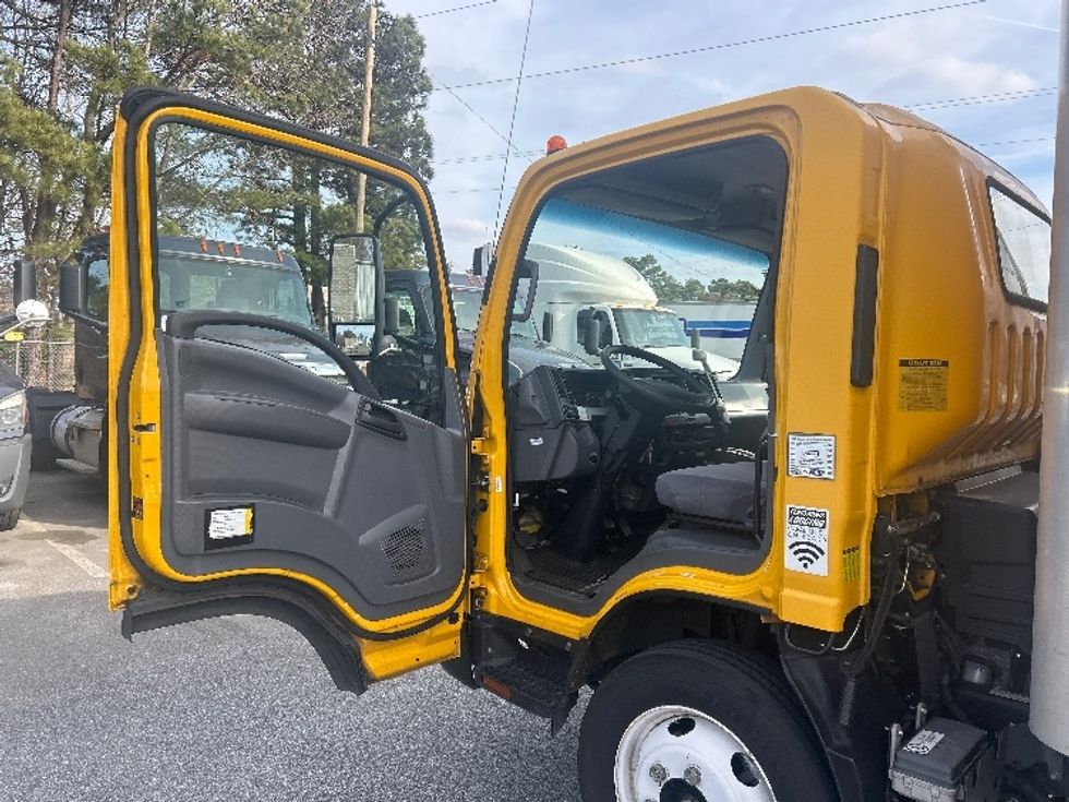 Light Duty Box Truck-Light and Medium Duty Trucks-Isuzu-2021-NPR EFI-Norcross-GA-90,684\n\t\tmiles-$ 39,250 - Image 16