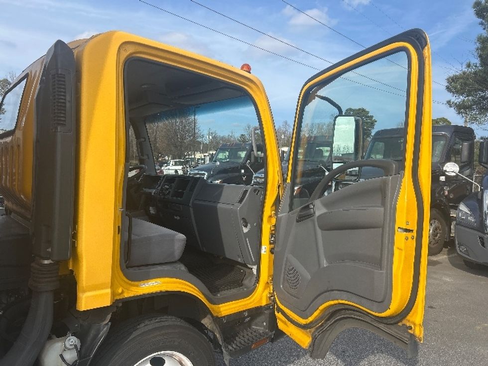 Light Duty Box Truck-Light and Medium Duty Trucks-Isuzu-2021-NPR EFI-Norcross-GA-90,684\n\t\tmiles-$ 39,250 - Image 20