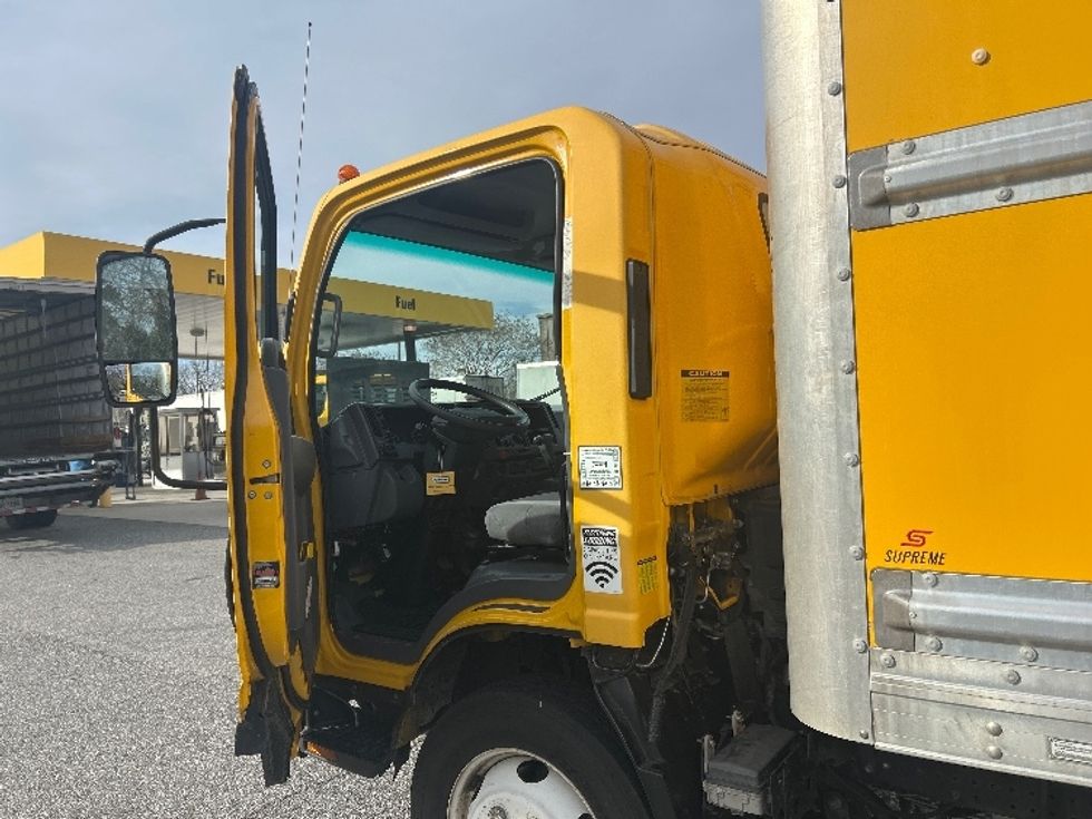 Light Duty Box Truck-Light and Medium Duty Trucks-Isuzu-2021-NPR EFI-Norfolk-VA-108,128\n\t\tmiles-$ 37,000 - Image 16
