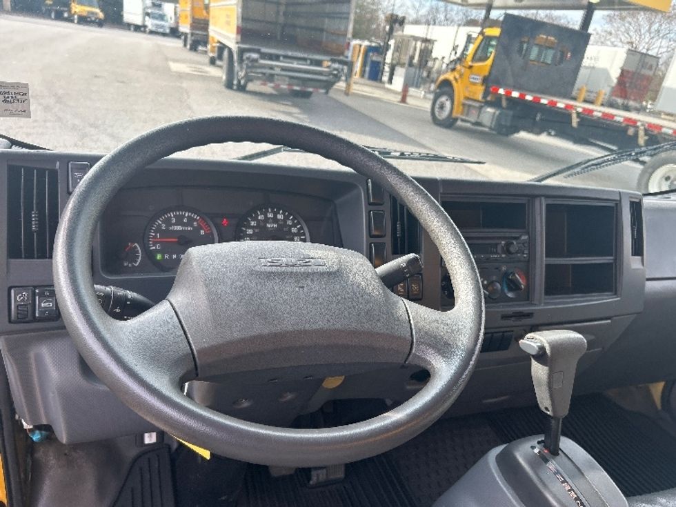 Light Duty Box Truck-Light and Medium Duty Trucks-Isuzu-2021-NPR EFI-Norfolk-VA-108,128\n\t\tmiles-$ 37,000 - Image 17