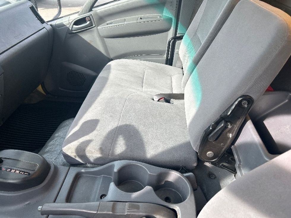 Light Duty Box Truck-Light and Medium Duty Trucks-Isuzu-2021-NPR EFI-Norfolk-VA-108,128\n\t\tmiles-$ 37,000 - Image 19