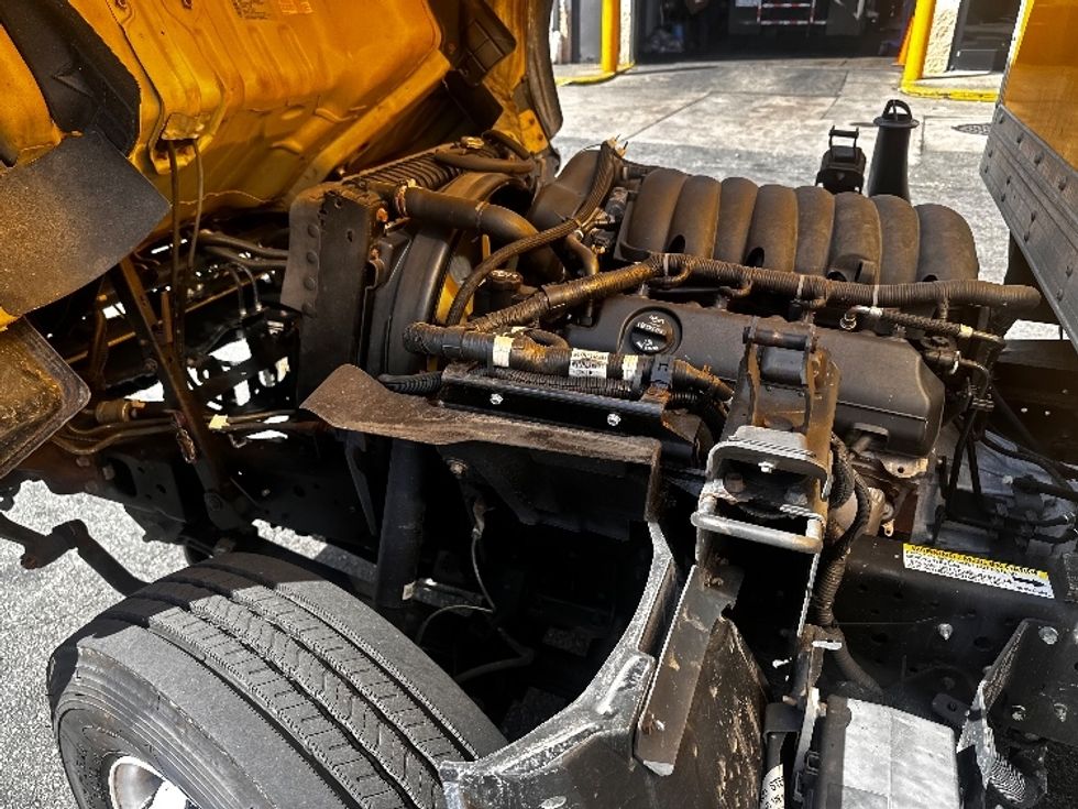 Light Duty Box Truck-Light and Medium Duty Trucks-Isuzu-2021-NPR EFI-North Bergen-NJ-103,866\n\t\tmiles-$ 37,000 - Image 22