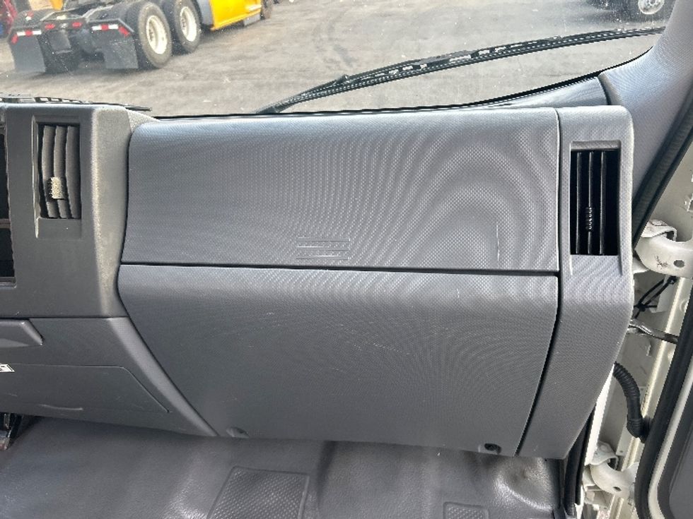 Light Duty Box Truck-Light and Medium Duty Trucks-Isuzu-2021-NPR EFI-North Bergen-NJ-105,117\n\t\tmiles-$ 39,000 - Image 21