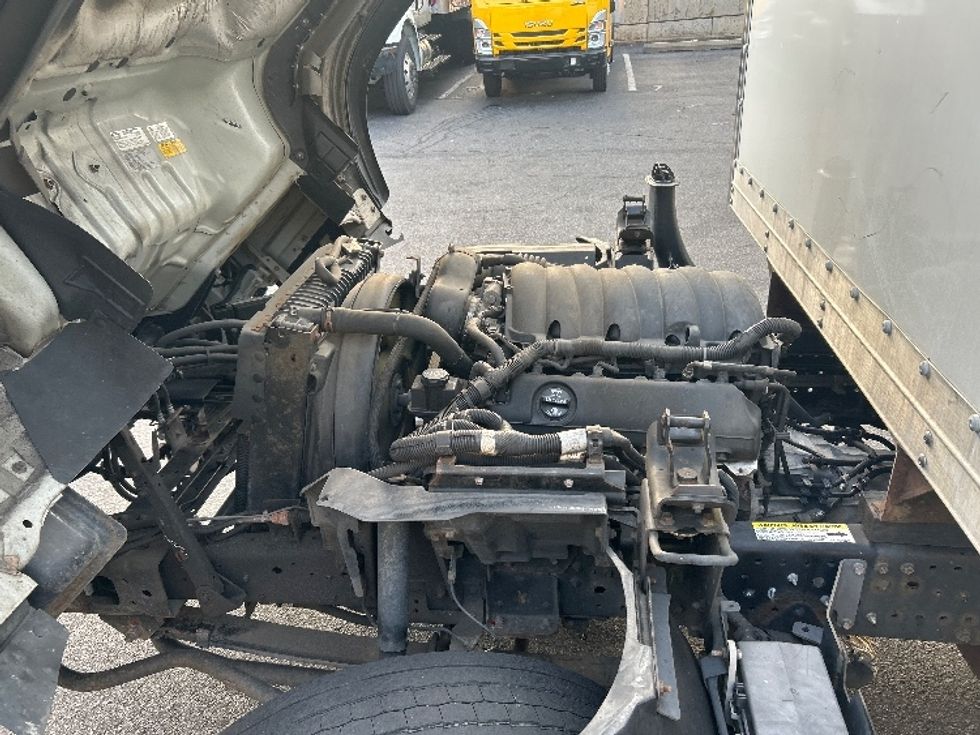 Light Duty Box Truck-Light and Medium Duty Trucks-Isuzu-2021-NPR EFI-North Bergen-NJ-105,117\n\t\tmiles-$ 39,000 - Image 23