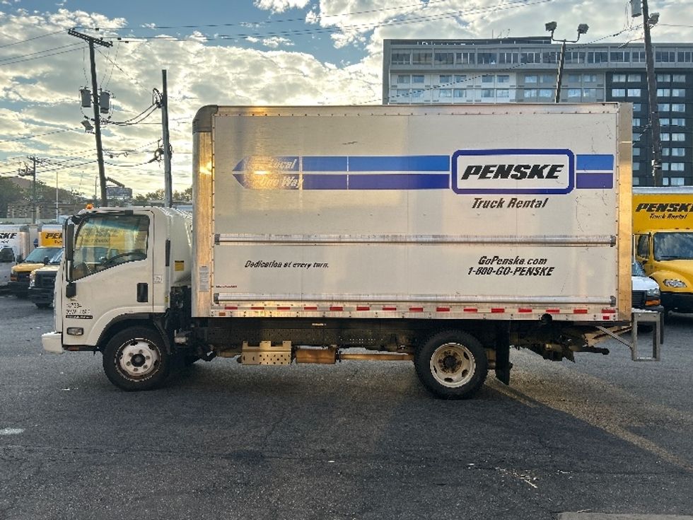 Light Duty Box Truck-Light and Medium Duty Trucks-Isuzu-2021-NPR EFI-North Bergen-NJ-105,117\n\t\tmiles-$ 39,000 - Image 4