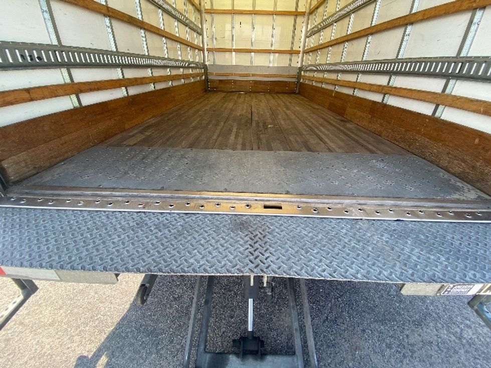 Light Duty Box Truck-Light and Medium Duty Trucks-Isuzu-2021-NPR EFI-Ocala-FL-160,790\n\t\tmiles-$ 30,500 - Image 10