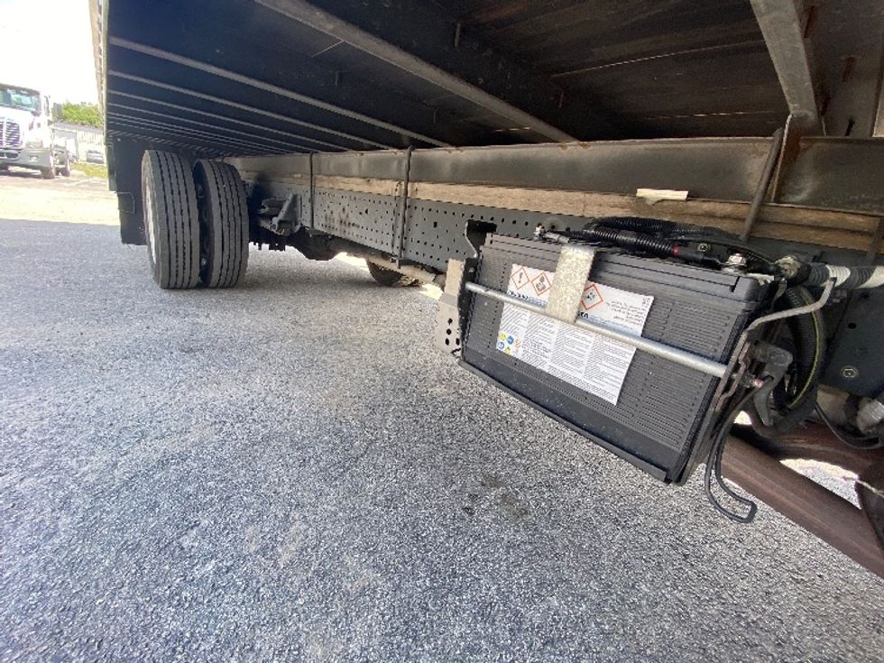 Light Duty Box Truck-Light and Medium Duty Trucks-Isuzu-2021-NPR EFI-Ocala-FL-160,790\n\t\tmiles-$ 30,500 - Image 14
