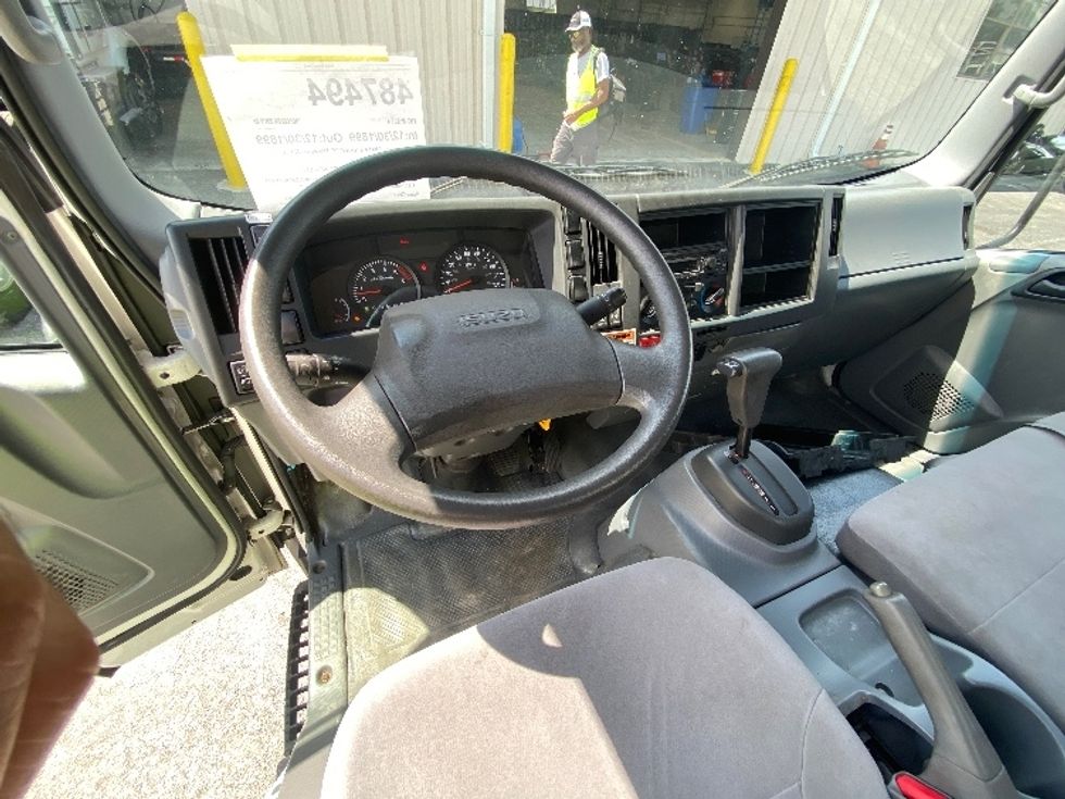 Light Duty Box Truck-Light and Medium Duty Trucks-Isuzu-2021-NPR EFI-Ocala-FL-160,790\n\t\tmiles-$ 30,500 - Image 18
