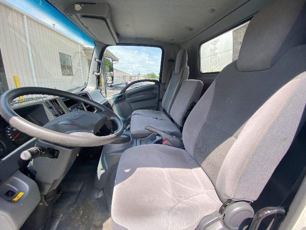 Light Duty Box Truck-Light and Medium Duty Trucks-Isuzu-2021-NPR EFI-Ocala-FL-160,790\n\t\tmiles-$ 30,500 - Image 19