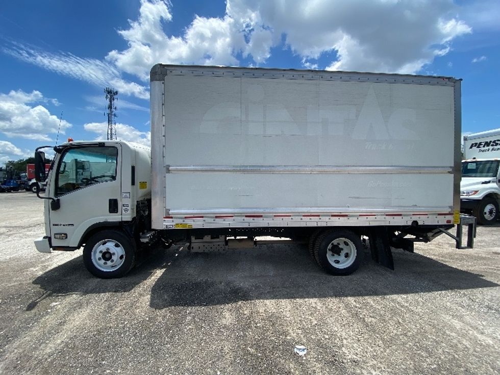 Light Duty Box Truck-Light and Medium Duty Trucks-Isuzu-2021-NPR EFI-Ocala-FL-160,790\n\t\tmiles-$ 30,500 - Image 4