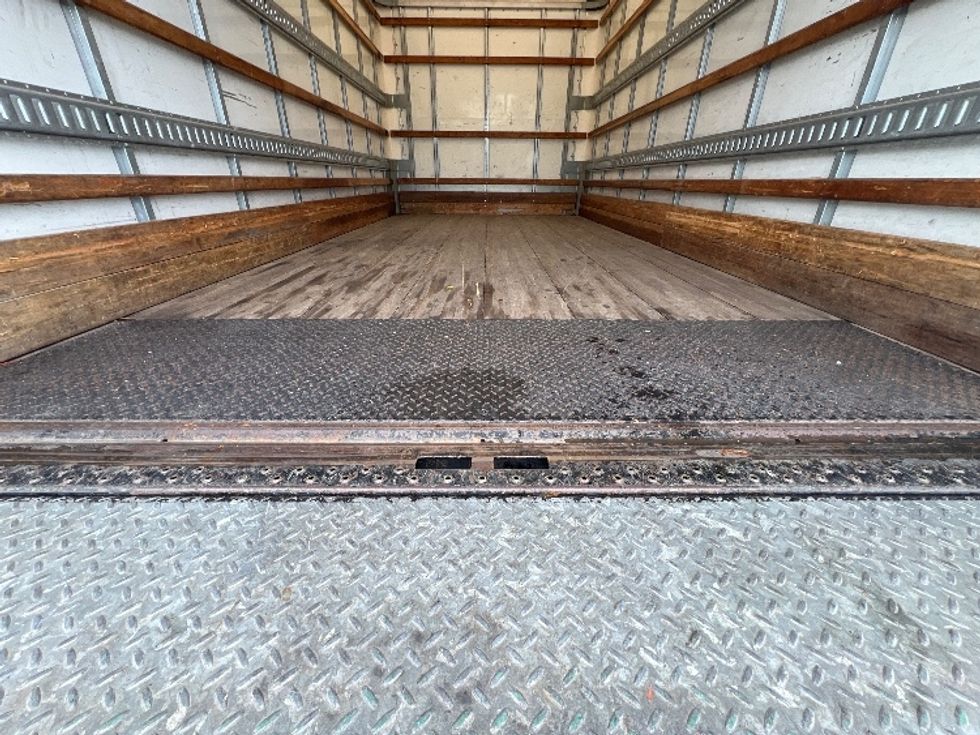 Light Duty Box Truck-Light and Medium Duty Trucks-Isuzu-2021-NPR EFI-Ocala-FL-55,472\n\t\tmiles-$ 44,750 - Image 10