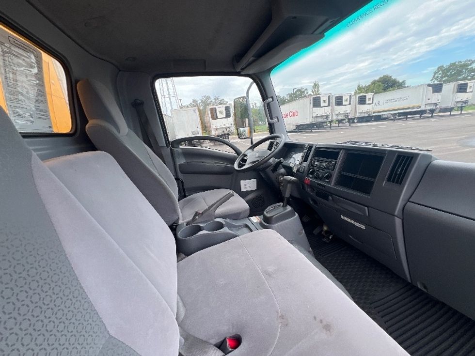 Light Duty Box Truck-Light and Medium Duty Trucks-Isuzu-2021-NPR EFI-Ocala-FL-55,472\n\t\tmiles-$ 44,750 - Image 22