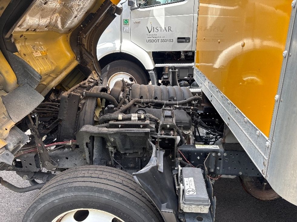 Light Duty Box Truck-Light and Medium Duty Trucks-Isuzu-2021-NPR EFI-Ocala-FL-55,472\n\t\tmiles-$ 44,750 - Image 24