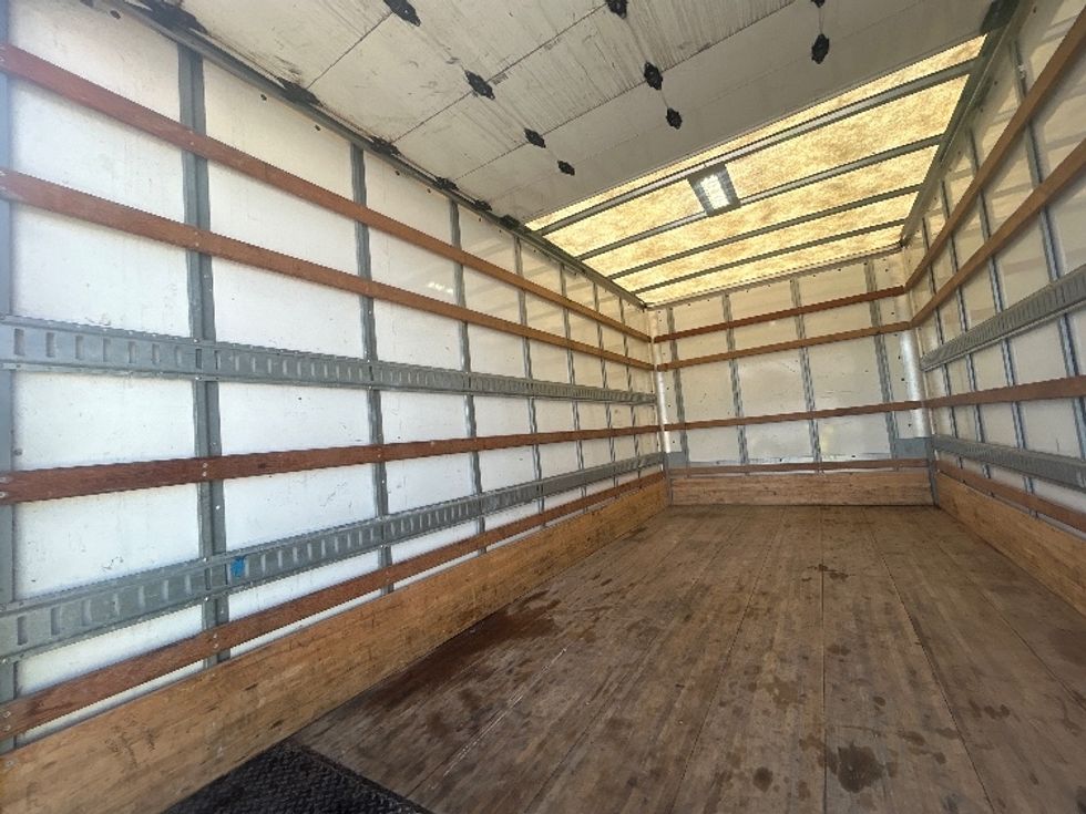 Light Duty Box Truck-Light and Medium Duty Trucks-Isuzu-2021-NPR EFI-Ocala-FL-82,330\n\t\tmiles-$ 40,250 - Image 11