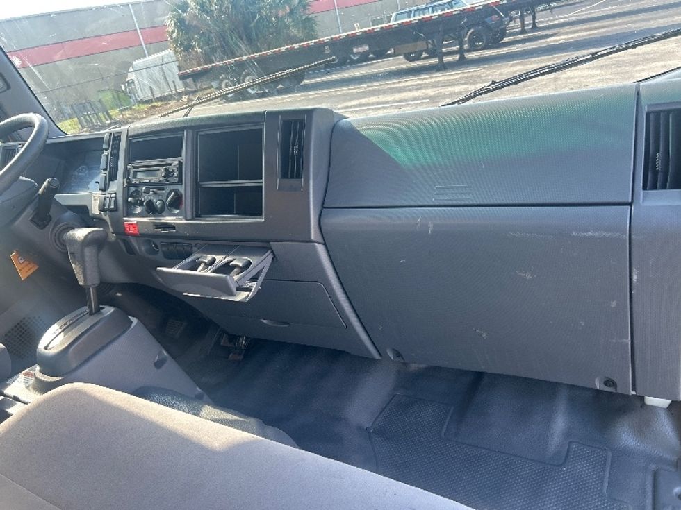 Light Duty Box Truck-Light and Medium Duty Trucks-Isuzu-2021-NPR EFI-Ocala-FL-82,330\n\t\tmiles-$ 40,250 - Image 21