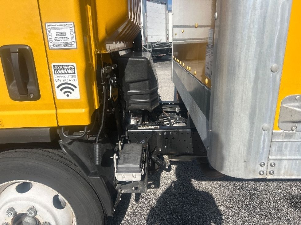 Light Duty Box Truck-Light and Medium Duty Trucks-Isuzu-2021-NPR EFI-Ocala-FL-82,330\n\t\tmiles-$ 40,250 - Image 24