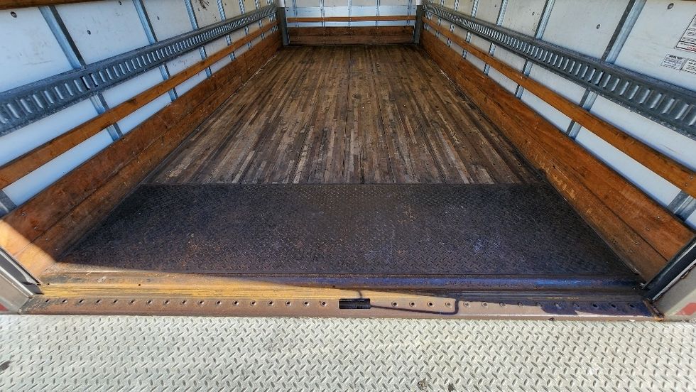 Light Duty Box Truck-Light and Medium Duty Trucks-Isuzu-2021-NPR EFI-Ocala-FL-99,288\n\t\tmiles-$ 40,500 - Image 10