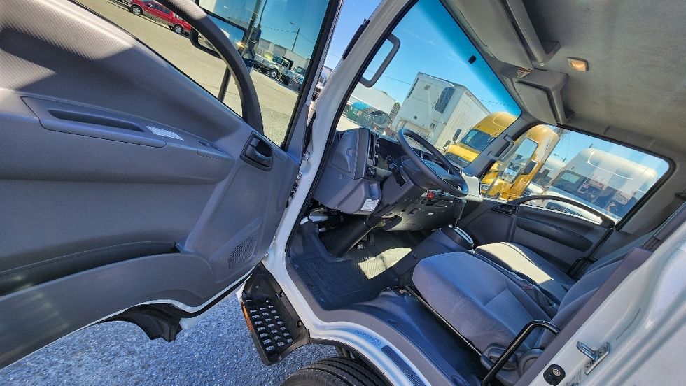 Light Duty Box Truck-Light and Medium Duty Trucks-Isuzu-2021-NPR EFI-Ocala-FL-99,288\n\t\tmiles-$ 40,500 - Image 13