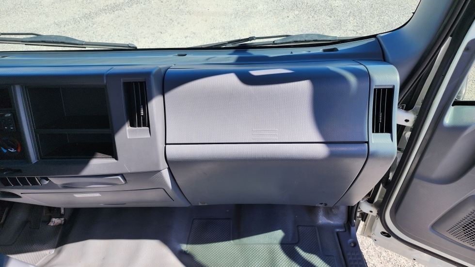 Light Duty Box Truck-Light and Medium Duty Trucks-Isuzu-2021-NPR EFI-Ocala-FL-99,288\n\t\tmiles-$ 40,500 - Image 21