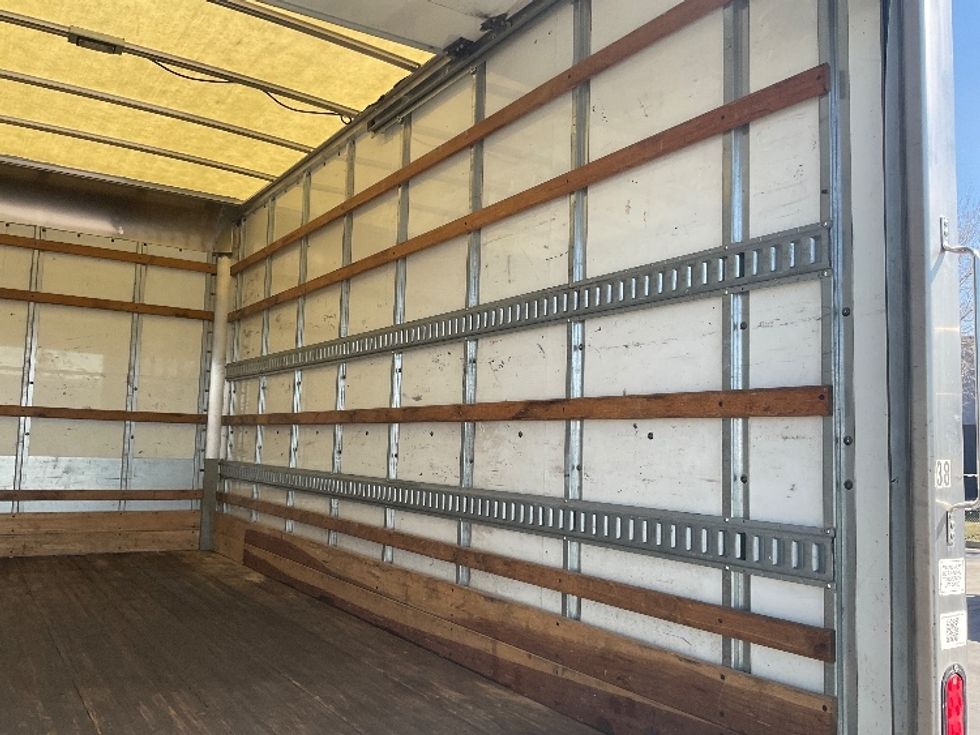 Light Duty Box Truck-Light and Medium Duty Trucks-Isuzu-2021-NPR EFI-Oklahoma City-OK-75,832\n\t\tmiles-$ 41,000 - Image 11