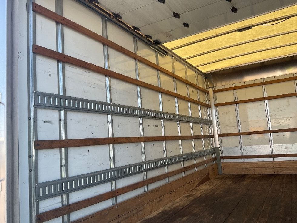 Light Duty Box Truck-Light and Medium Duty Trucks-Isuzu-2021-NPR EFI-Oklahoma City-OK-75,832\n\t\tmiles-$ 41,000 - Image 12