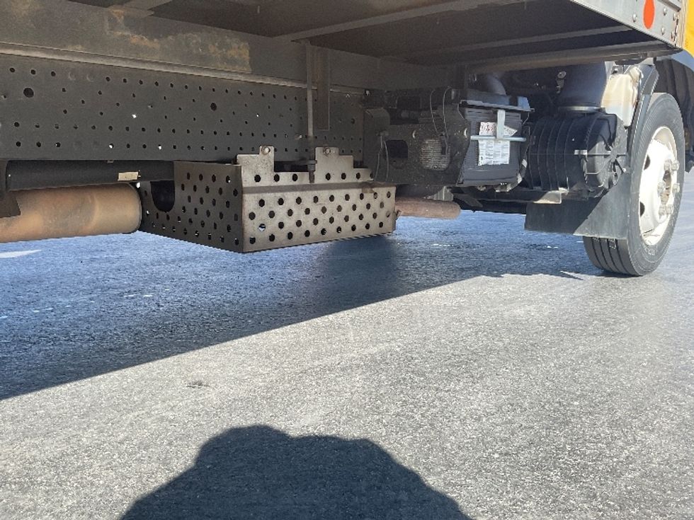 Light Duty Box Truck-Light and Medium Duty Trucks-Isuzu-2021-NPR EFI-Oklahoma City-OK-75,832\n\t\tmiles-$ 41,000 - Image 14