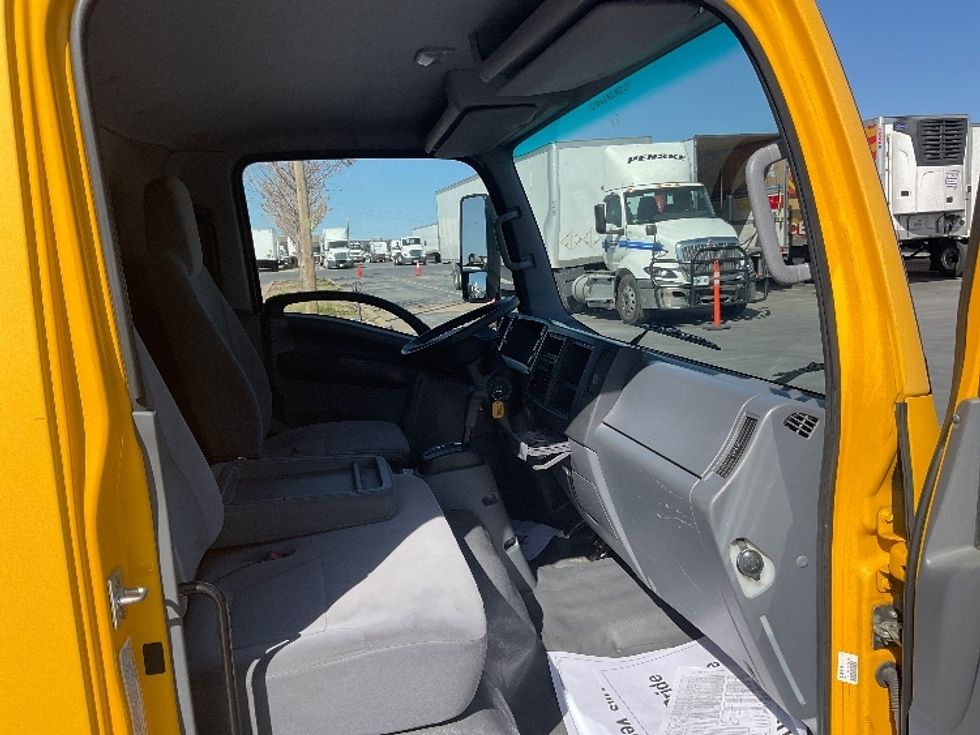 Light Duty Box Truck-Light and Medium Duty Trucks-Isuzu-2021-NPR EFI-Oklahoma City-OK-75,832\n\t\tmiles-$ 41,000 - Image 22